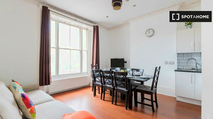 3 Bedroom Flat To Rent In Mornington St, NW1