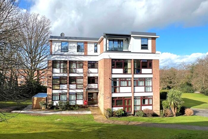 2 Bedroom Apartment To Rent In Weybridge, Surrey, KT13