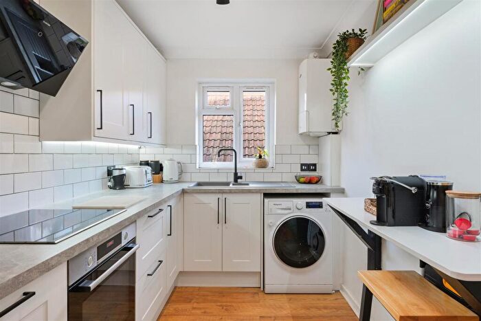 2 Bedroom Flat For Sale In Amy Court, Albury Road, Merstham, RH1