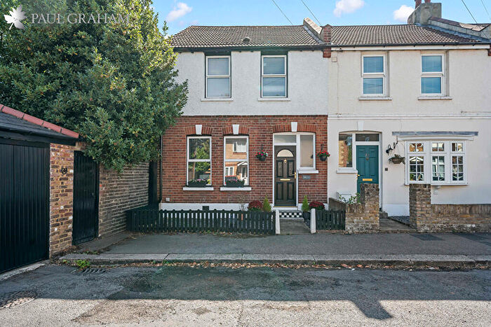 2 Bedroom End Of Terrace House For Sale In Mint Road, Wallington, SM6