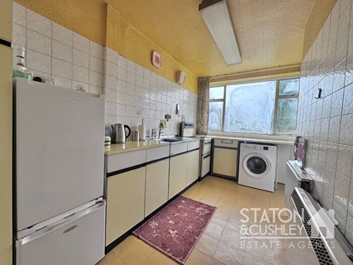 3 Bedroom Semi-Detached House For Sale In Woburn Road, Pleasley, NG19