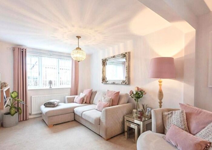 4 Bedroom Semi-Detached House To Rent In Aspal Lane, Beck Row, IP28