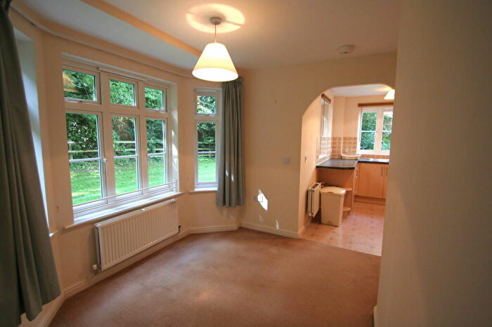 2 Bedroom Apartment To Rent In Rowlock Gardens, Hermitage, RG18