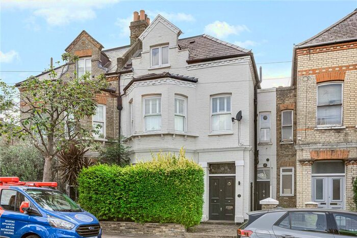 2 Bedroom Maisonette To Rent In Cromford Road, East Putney, SW18