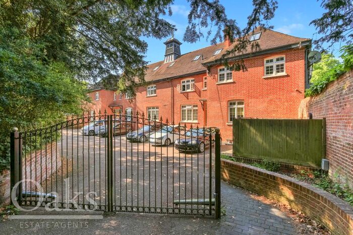 2 Bedroom Flat To Rent In Coombe Road, Croydon, CR0