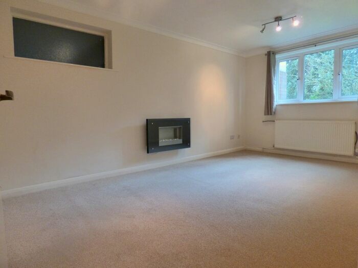 1 Bedroom Flat To Rent In Shortlands Road, Shortlands, Bromley BR2
