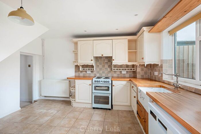 3 Bedroom End Of Terrace House To Rent In Richmond St, Kings Sutton, OX17