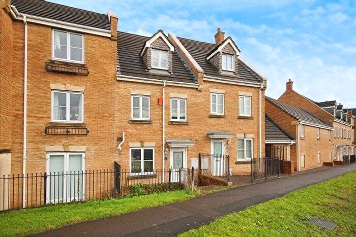 3 Bedroom Property To Rent In Orchard Gate, Bristol, BS32