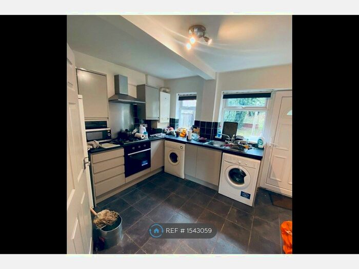 5 Bedroom Terraced House To Rent In Poole Crescent, Birmingham, B17