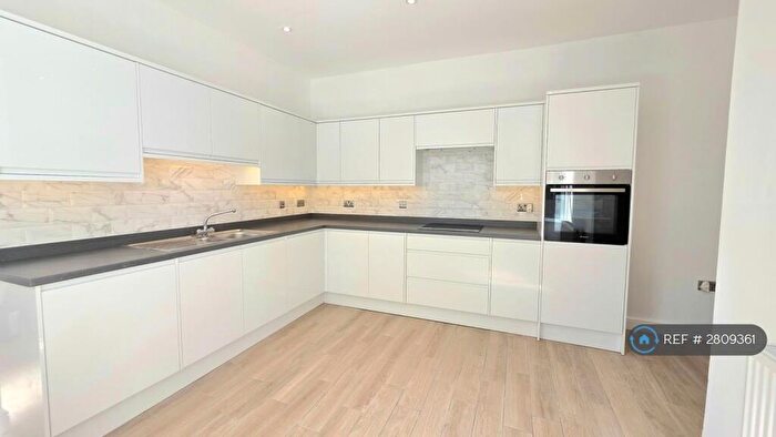 5 Bedroom Terraced House To Rent In The Walk, Ebbw Vale, NP23