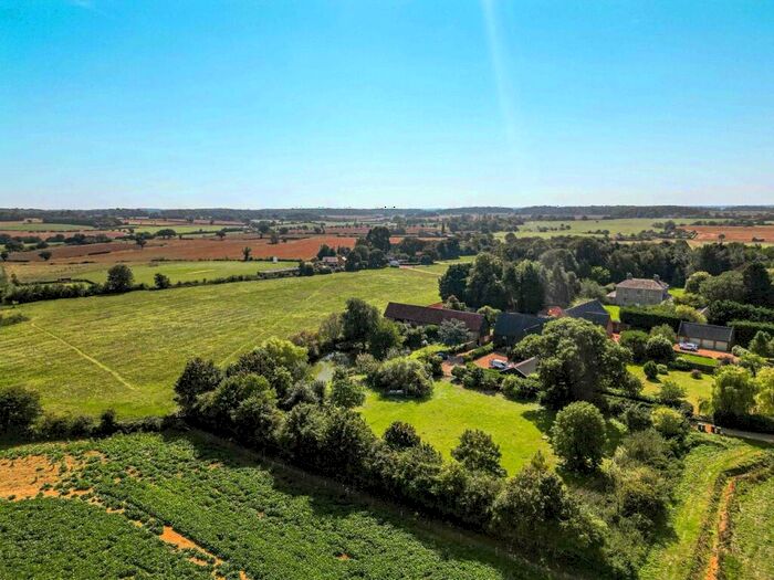 4 Bedroom Barn Conversion For Sale In Long Barn, Transport Lane, Hales Green, Norwich, NR14