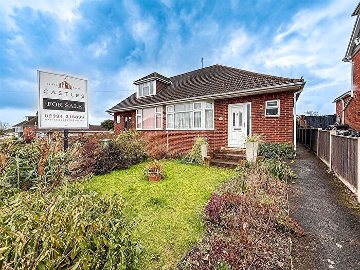 2 Bedroom Semi-Detached Bungalow For Sale In Dore Avenue, Portchester, PO16