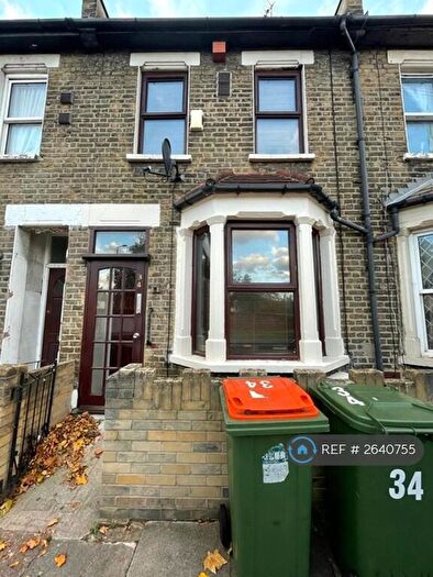 3 Bedroom Terraced House To Rent In Leywick Street, Stratford, E15