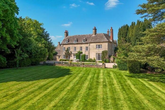 7 Bedroom Detached House To Rent In Stonesfield, OX29