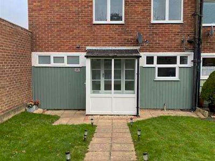 2 Bedroom End Of Terrace House To Rent In Station Road, Polegate, BN26
