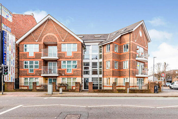 2 Bedroom Flat To Rent In Kingston Road, North End, Portsmouth, PO2