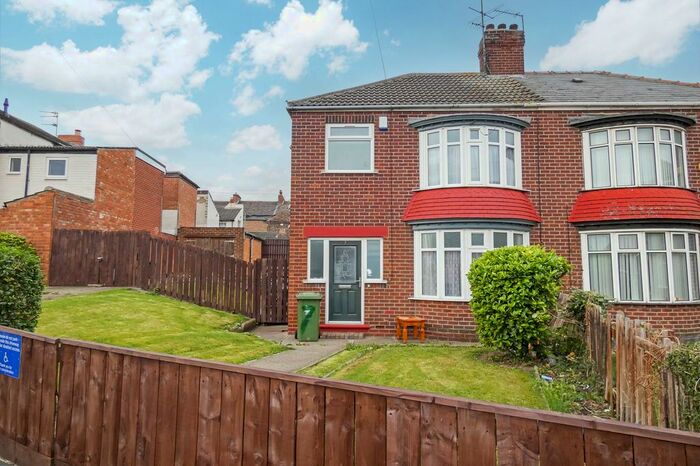 3 Bedroom Semi-Detached House To Rent In Grove Terrace, Stockton-On-Tees TS20