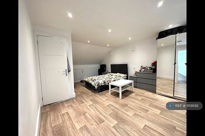 2 Bedroom Flat To Rent In Reginald St, Luton, LU2