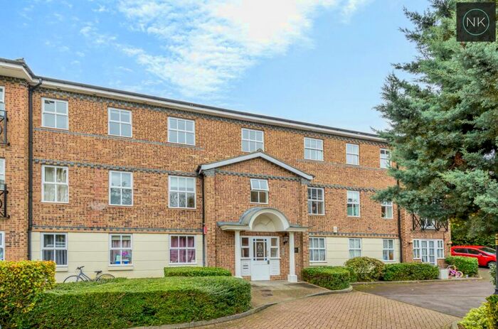 2 Bedroom Apartment To Rent In Rectory Court, High Road, South Woodford, London, E18