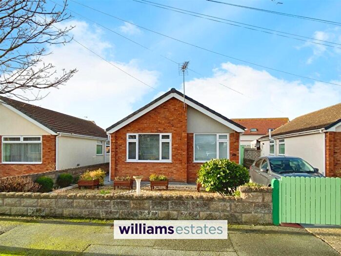 2 Bedroom Detached Bungalow For Sale In Garnett Drive, Prestatyn, LL19