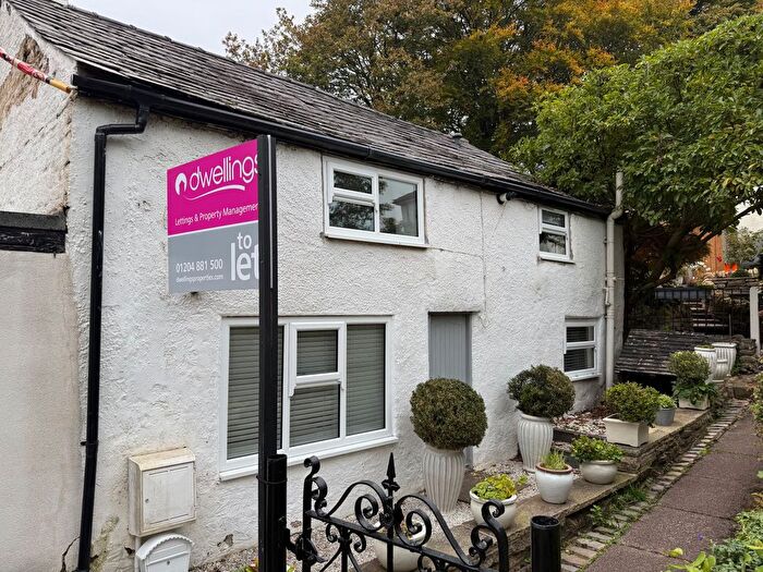 2 Bedroom Cottage To Rent In Riding Gate, Harwood, Bolton, BL2
