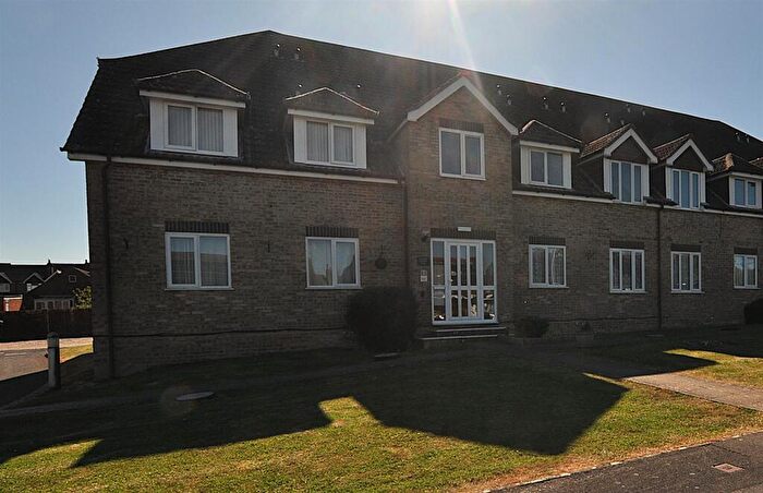 1 Bedroom Flat To Rent In Honeycrag Close, Polegate, BN26
