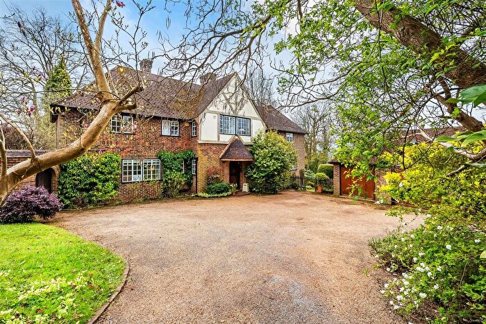 4 Bedroom Detached House For Sale In Rockfield Road, Oxted, RH8