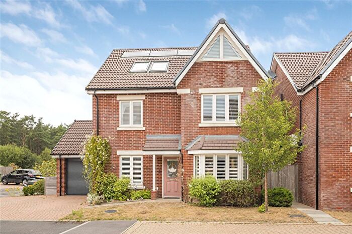 5 Bedroom Detached House For Sale In Heatherfields Way, Whitehill, Bordon, Hampshire, GU35