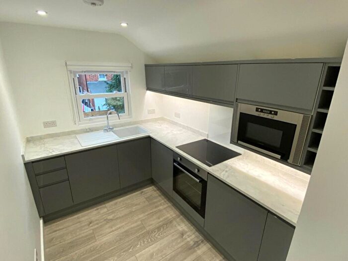 1 Bedroom Duplex To Rent In Filey Road, Reading, Berkshire, RG1