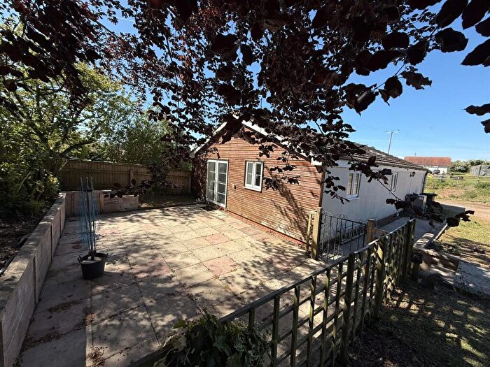 3 Bedroom Detached Bungalow To Rent In The Scarr, Newent, GL18