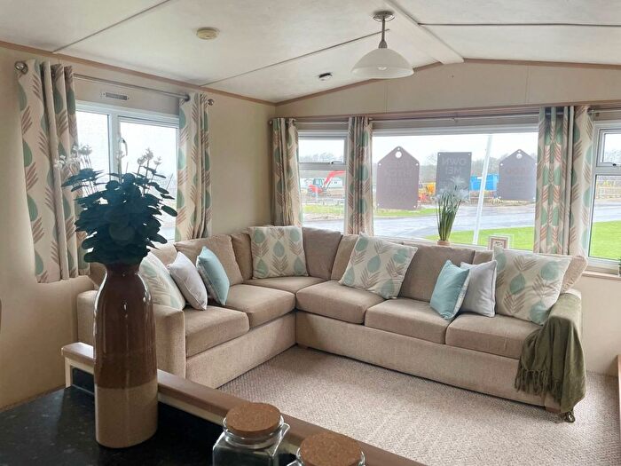 2 Bedroom Park Home For Sale In Coast Road Corton, Lowestoft, NR32