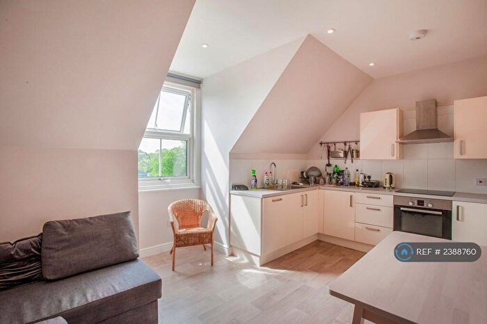 2 Bedroom Flat To Rent In Woodbridge Road, Guildford, GU1