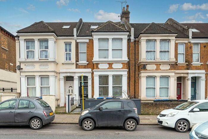 2 Bedroom Flat To Rent In Manor Park Road, Harlesden, London, NW10