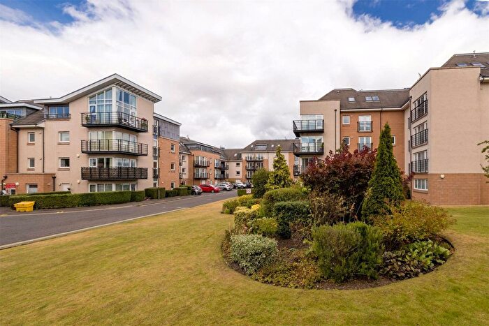 2 Bedroom Flat For Sale In Flat, Appin Place, Slateford, Edinburgh, EH14