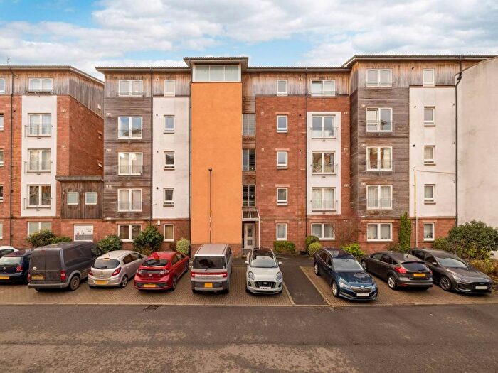 2 Bedroom Flat For Sale In Albion Gardens, Edinburgh, EH7