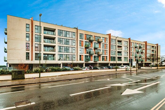 2 Bedroom Flat For Sale In Brighton Road, Shoreham-By-Sea, BN43