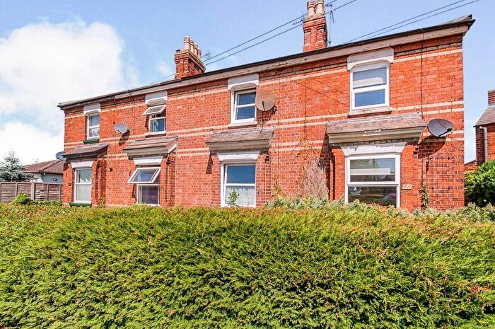 2 Bedroom Terraced House For Sale In Park Road, Lincolnshire, PE11