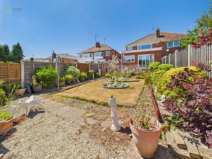 3 Bedroom Semi-Detached House For Sale In Elmbridge Road, Great Barr, Birmingham, B44