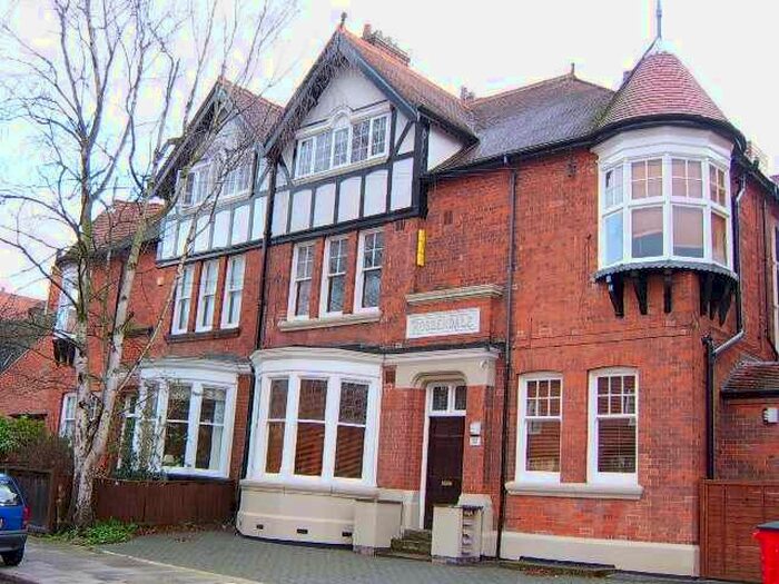 1 Bedroom Studio To Rent In Springfield Road, Clarendon Park, Leicester, LE2