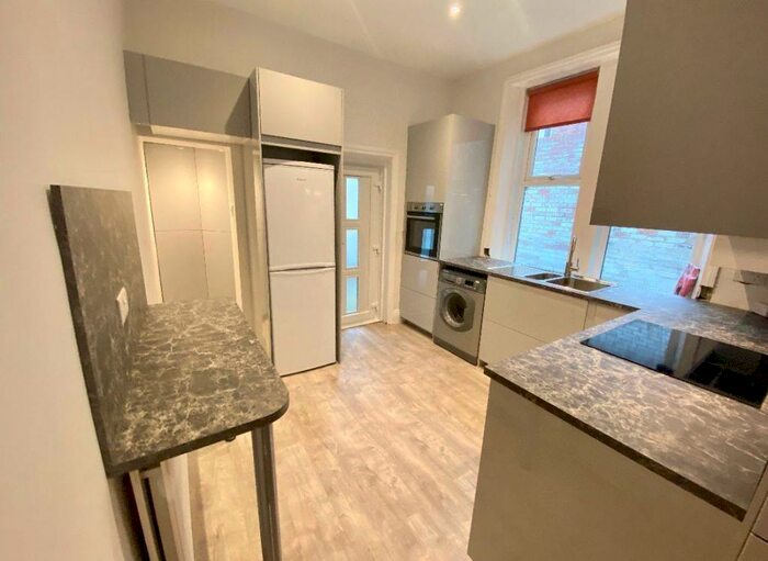 6 Bedroom Terraced House To Rent In &#pppw - Lansdowne Gardens, Jesmond, NE2