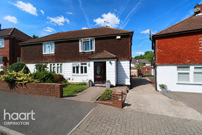 3 Bedroom Semi-Detached House For Sale In Maxwell Gardens, Orpington, BR6