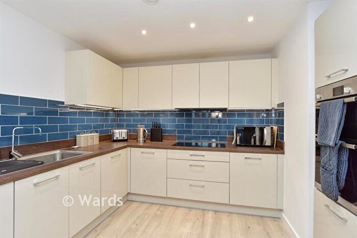 4 Bedroom Detached House For Sale In Pilgrims Close, Snodland, Kent, ME6