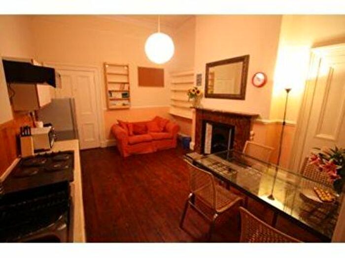2 Bedroom Flat To Rent In Newington Road, Edinburgh, EH9