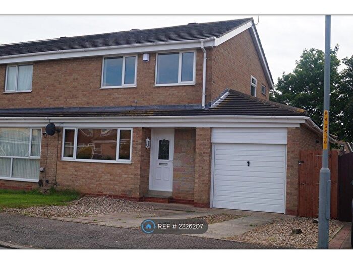 3 Bedroom Semi-Detached House To Rent In Spell Close, Yarm, TS15
