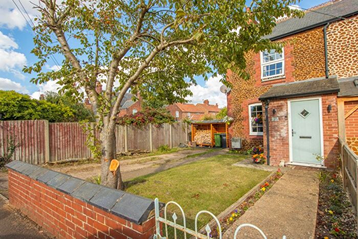3 Bedroom Semi-Detached House For Sale In Lords Lane, Heacham, PE31