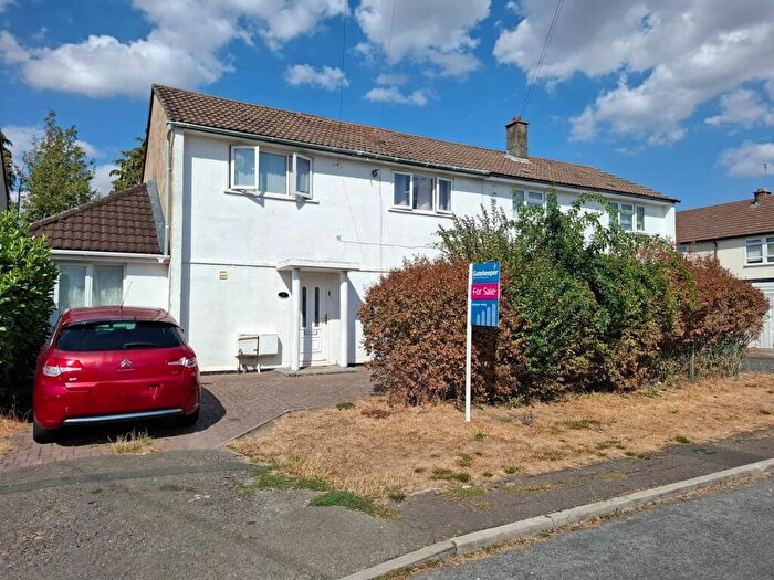 3 Bedroom Semi-Detached House For Sale In Norfolk Close, Swindon, Wiltshire, SN3