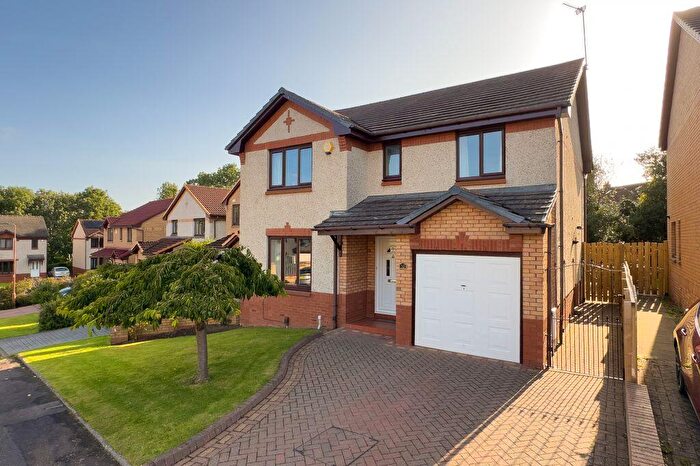 4 Bedroom Detached House For Sale In Carnbee Park, Liberton, Edinburgh, EH16