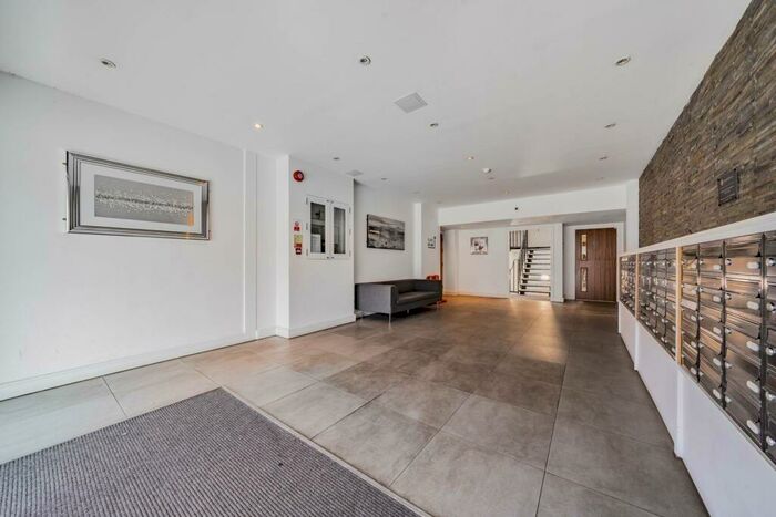 Studio To Rent In Pinner, Pinner, Harrow, HA2