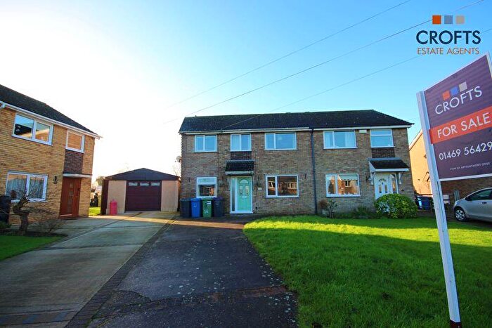 4 Bedroom Semi-Detached House For Sale In Maple Avenue, Keelby, DN41