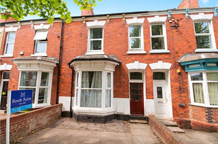 1 Bedroom Flat To Rent In Hainton Avenue, Grimsby, Lincolnshire, DN32